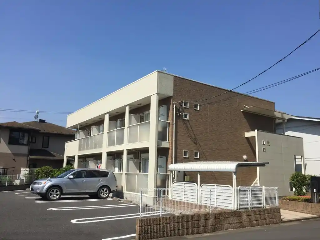 レフィナード 外観