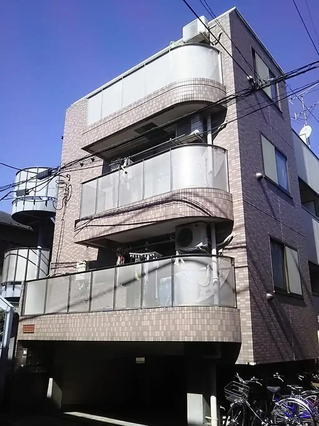 フラット・ポローニア 外観