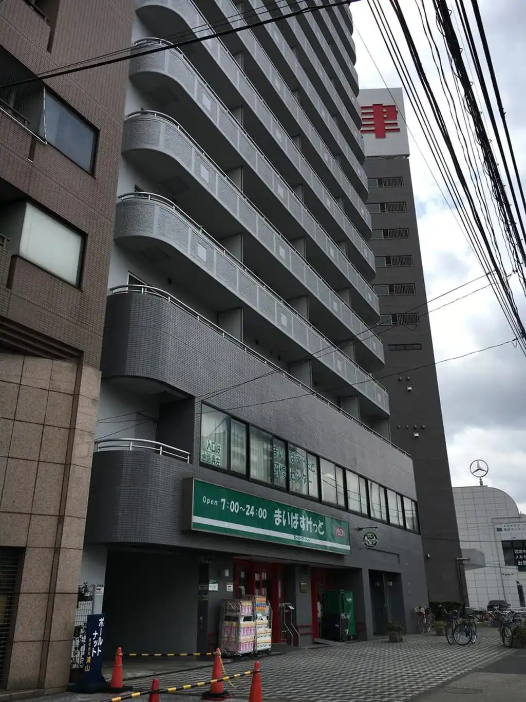 パインコート梅屋敷 外観