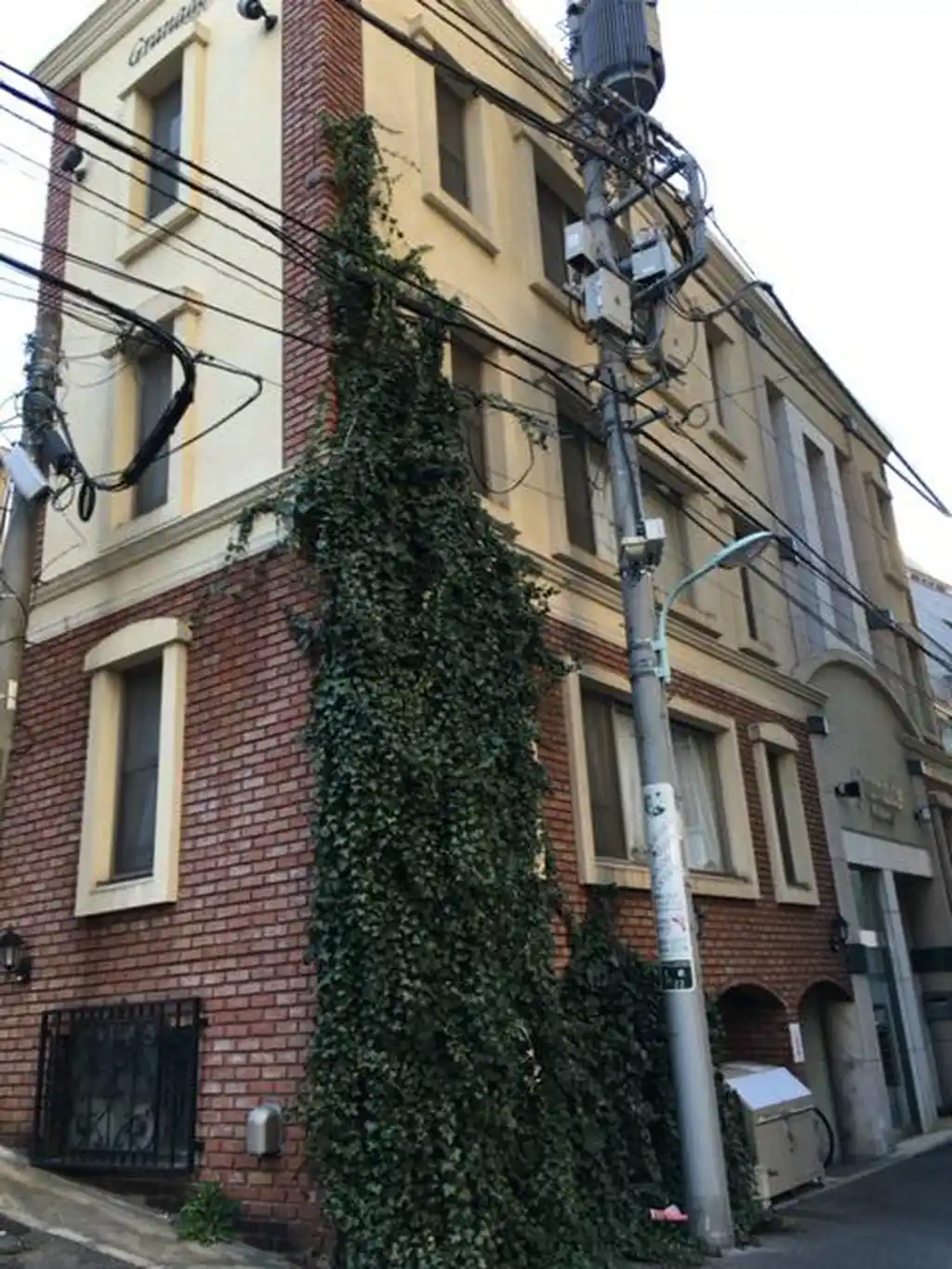 グラナード六本木 外観