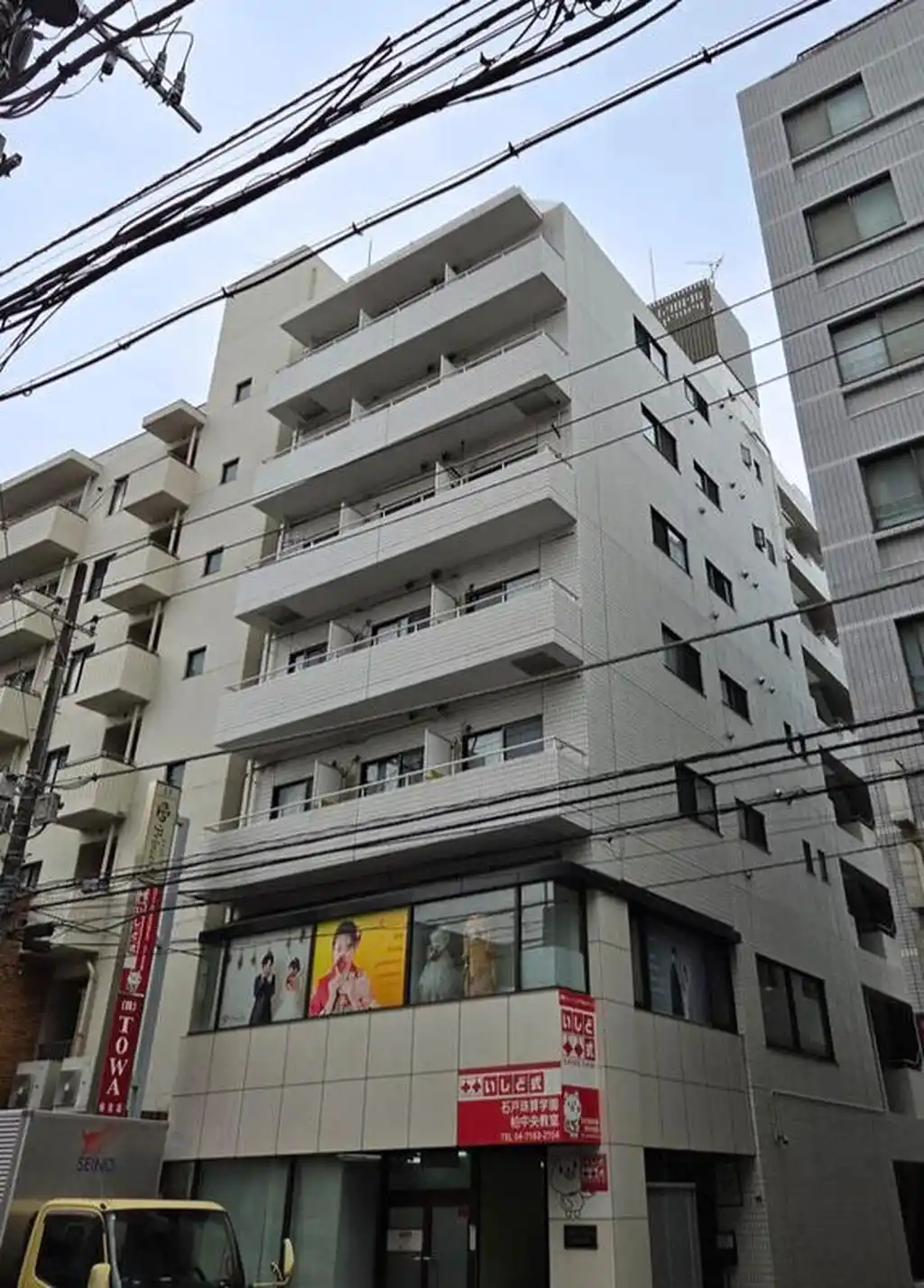 ホワイトパレスコミゾ 外観