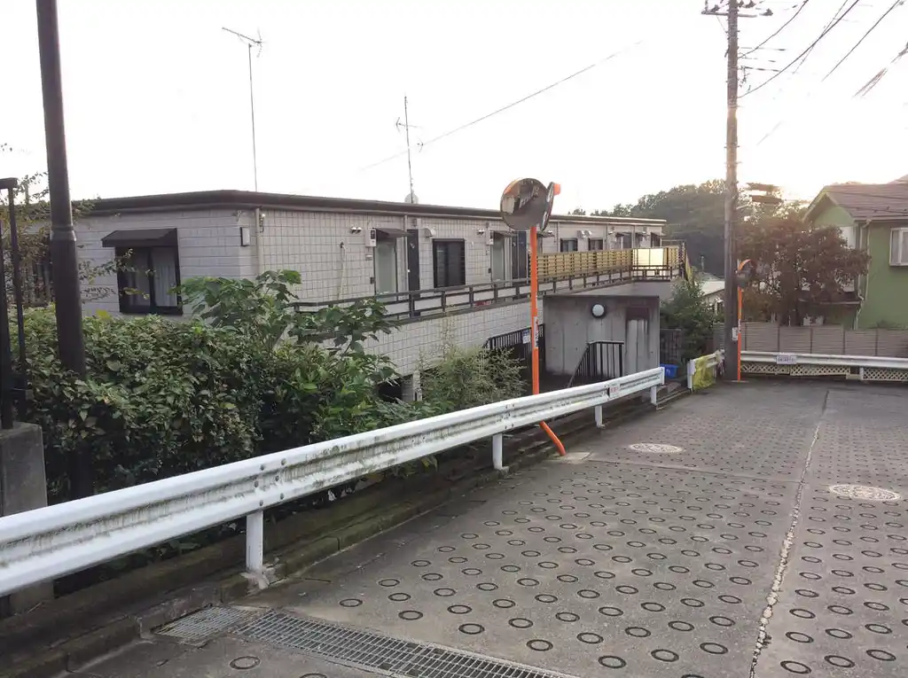 サンテラス百合丘B 外観