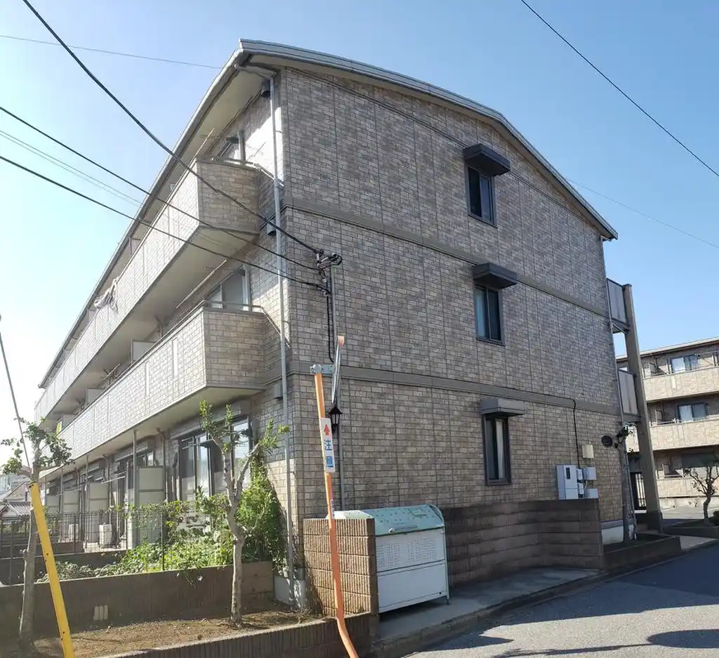 コリーヌ・アン 外観