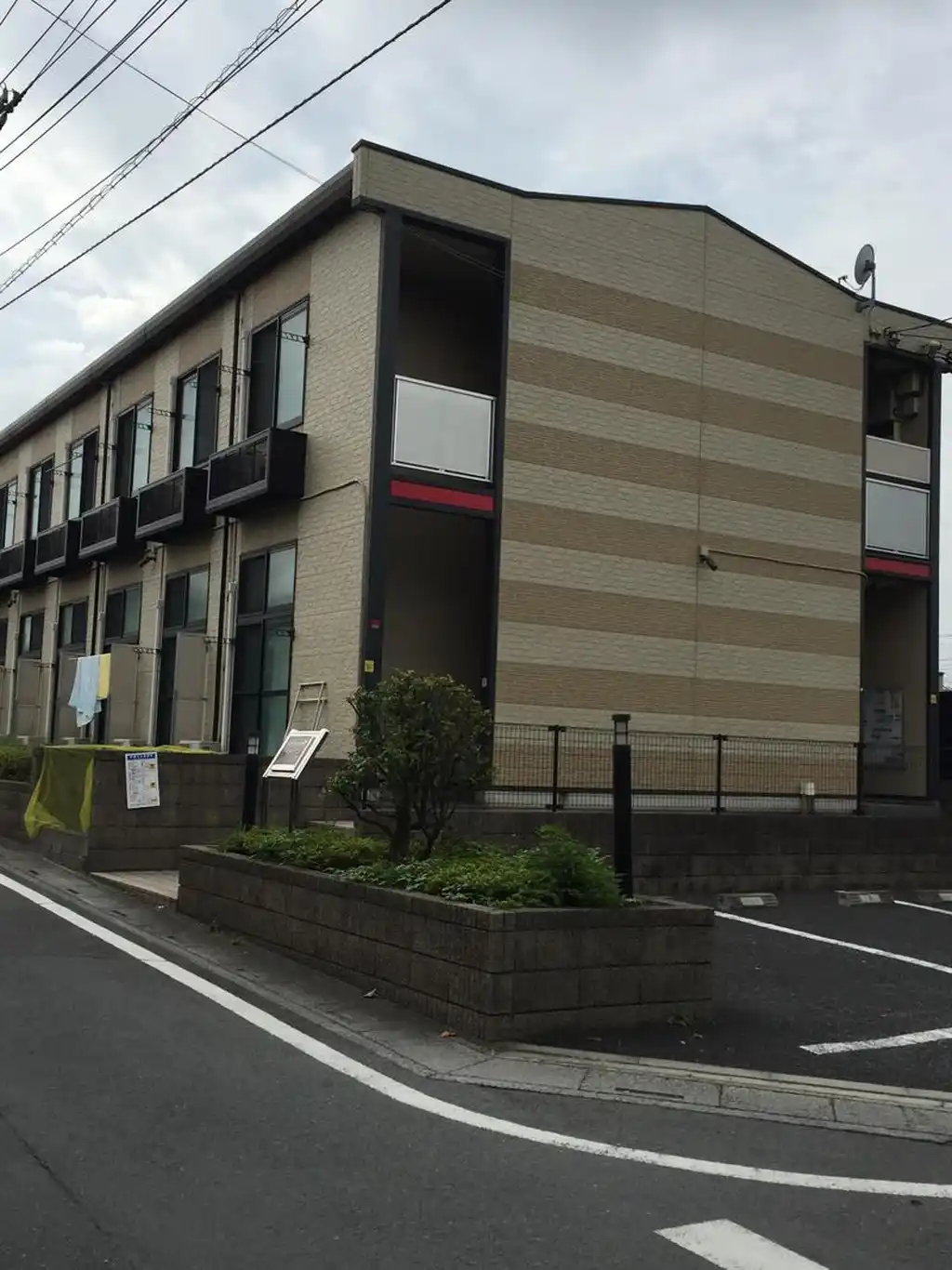 レオパレス並木パーク 外観