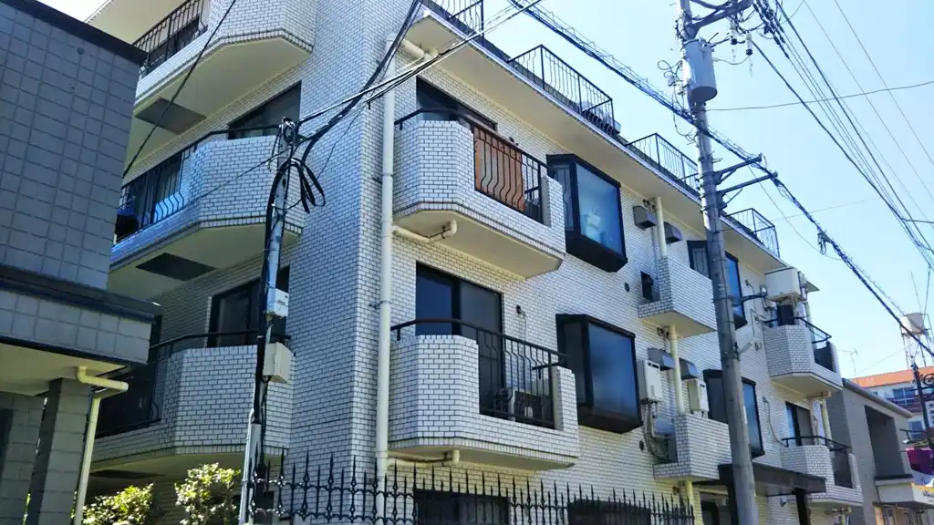 ハイネス国立 外観