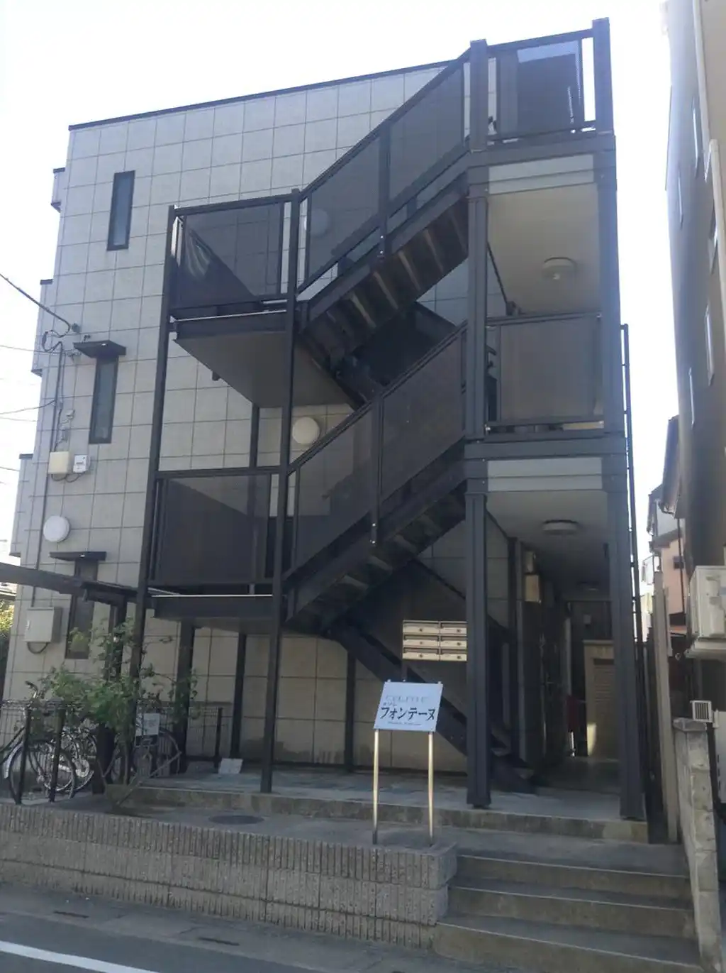 メゾンフォンテーヌ 外観