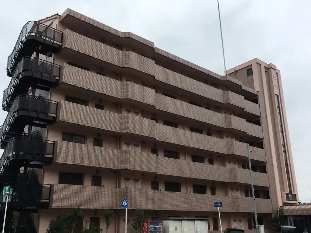 ニュー松戸コーポE棟 外観