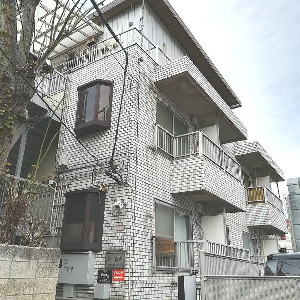 リープ新宿 外観