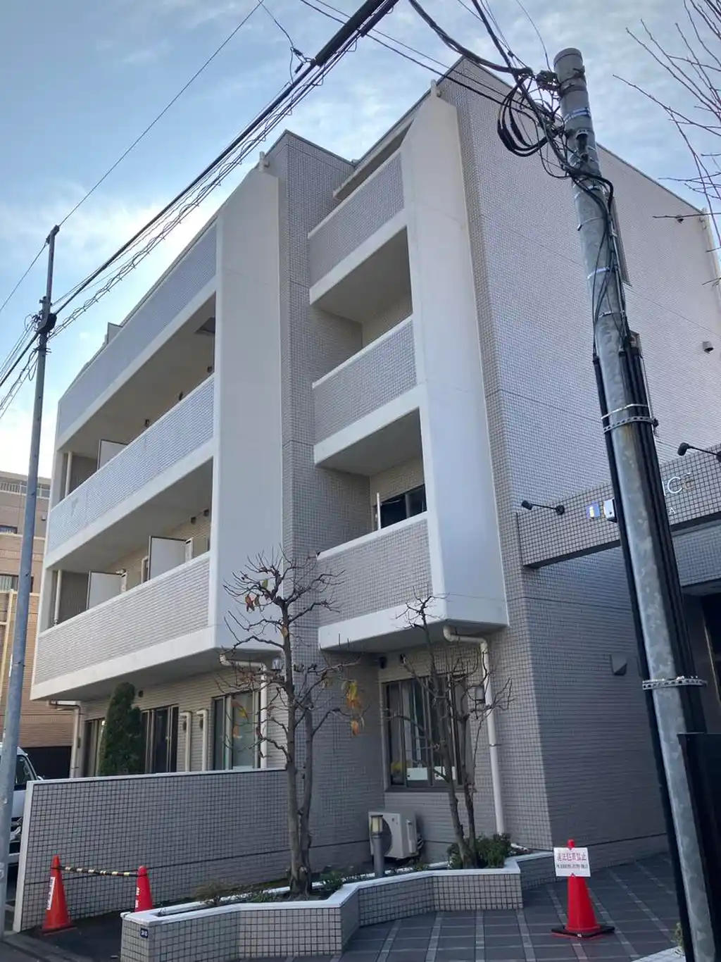 プレゼンス幡ケ谷 外観