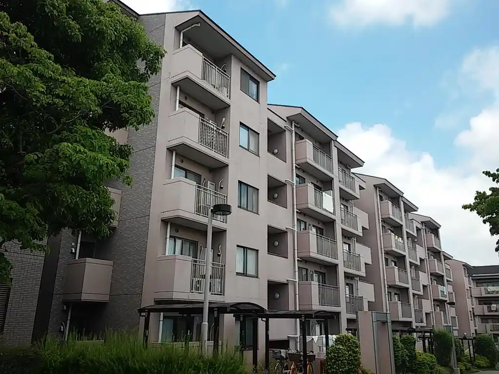 アークガーデンひびきの街参番館 外観