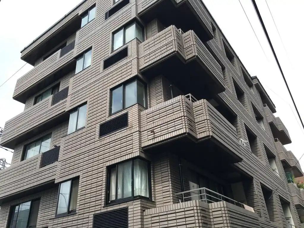 コリンズ19 外観