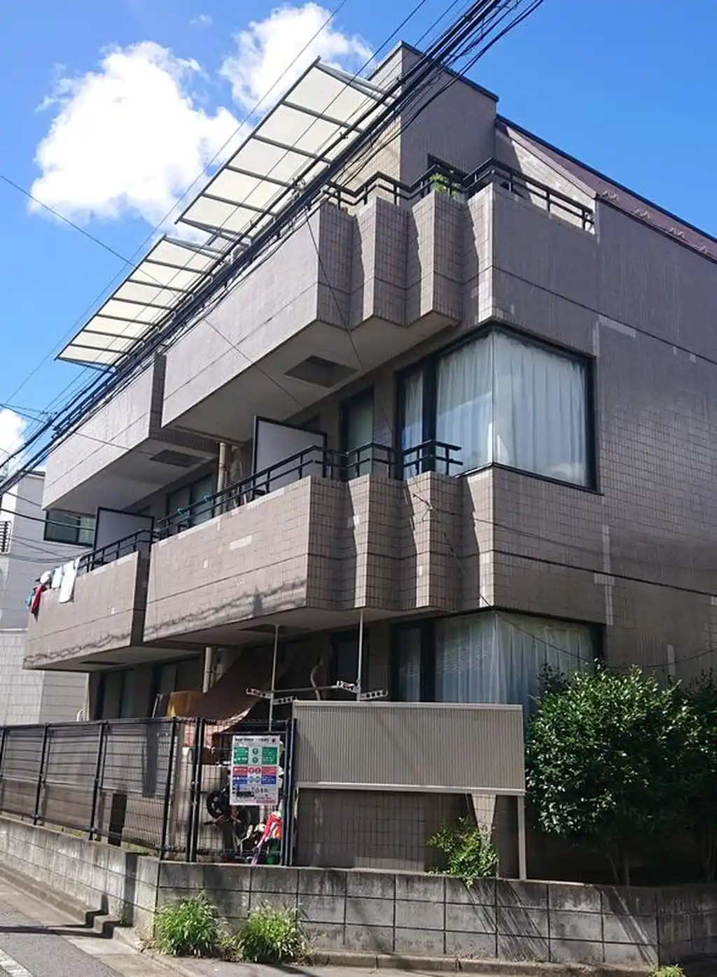 エスパシオジン 外観