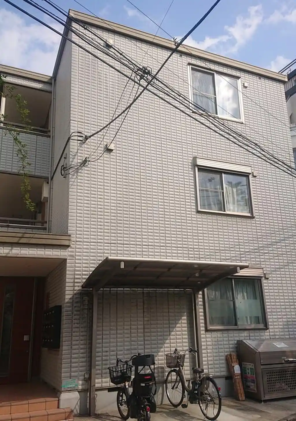 エスティア 外観