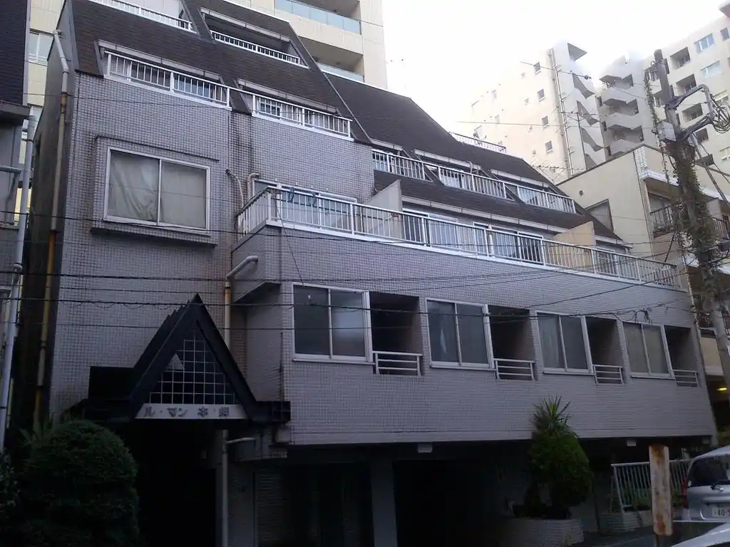 ル・マン本郷 外観