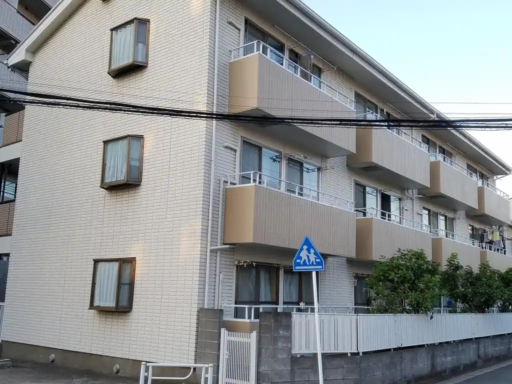 ファミール新子安 外観