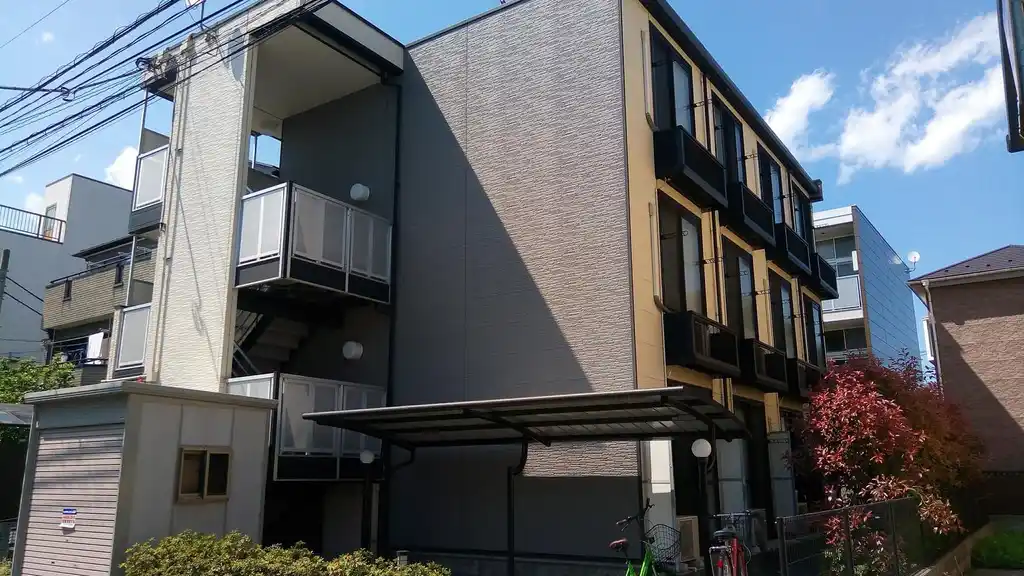 レオパレスカーム 外観