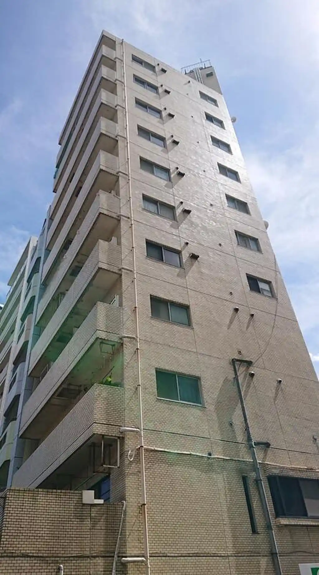 ソレイユ三ノ輪 外観