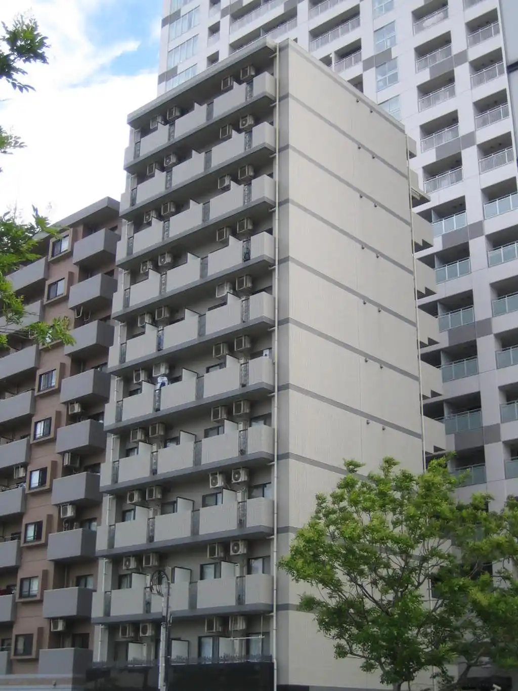 グリフィン川崎・西口 外観