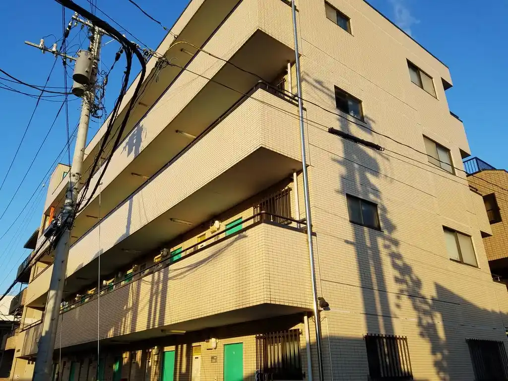 ホームズ新子安 外観