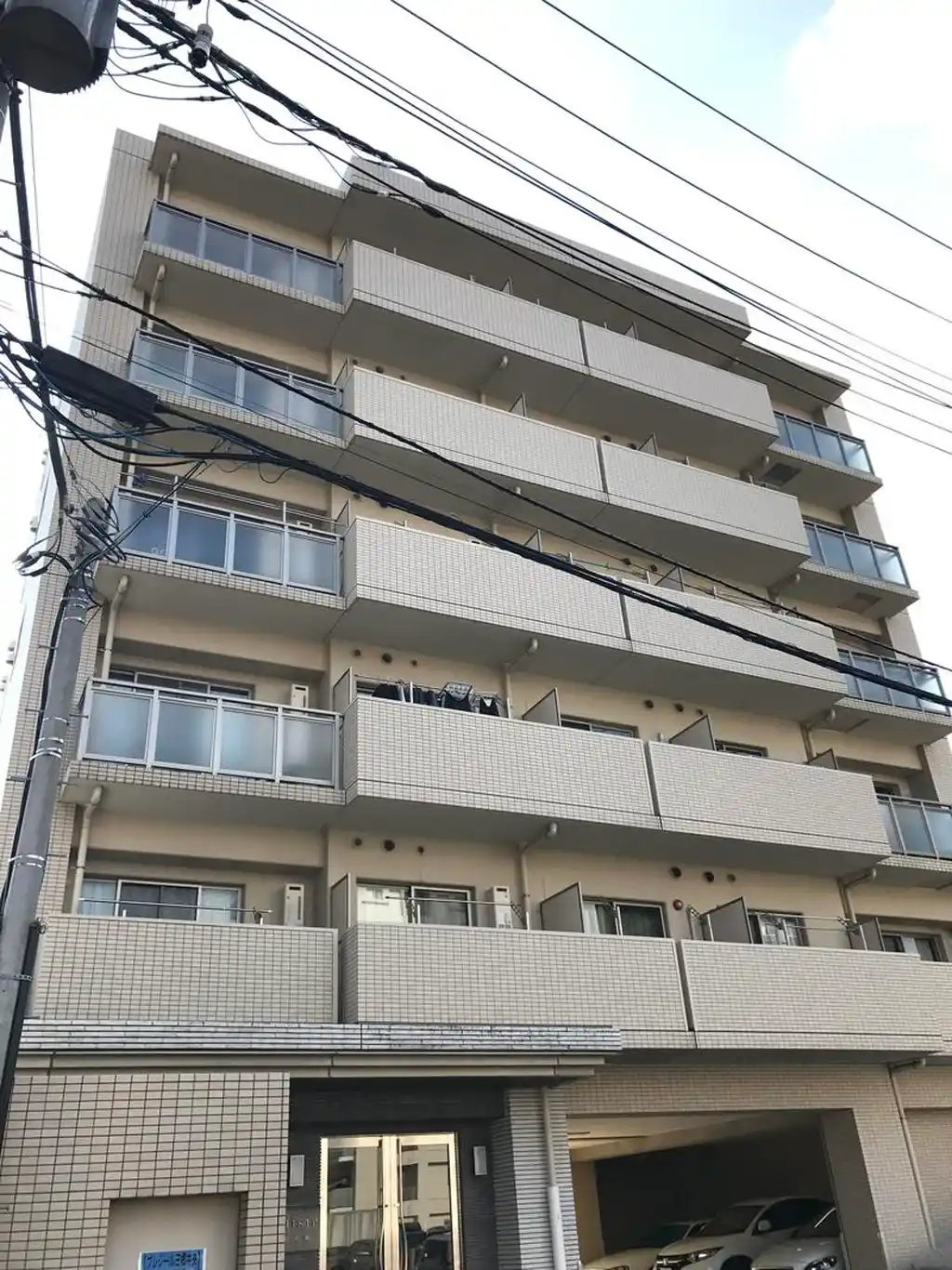 プレジール三郷中央 外観