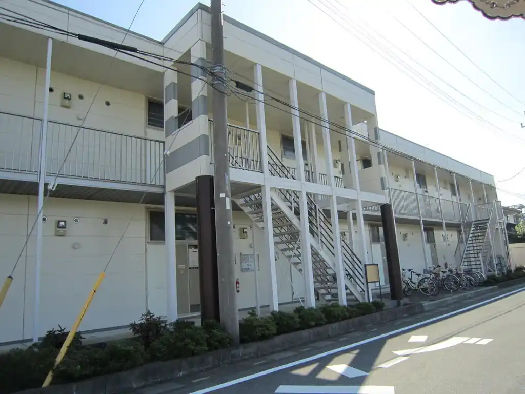 レオパレスMINAMI HANYUII 外観