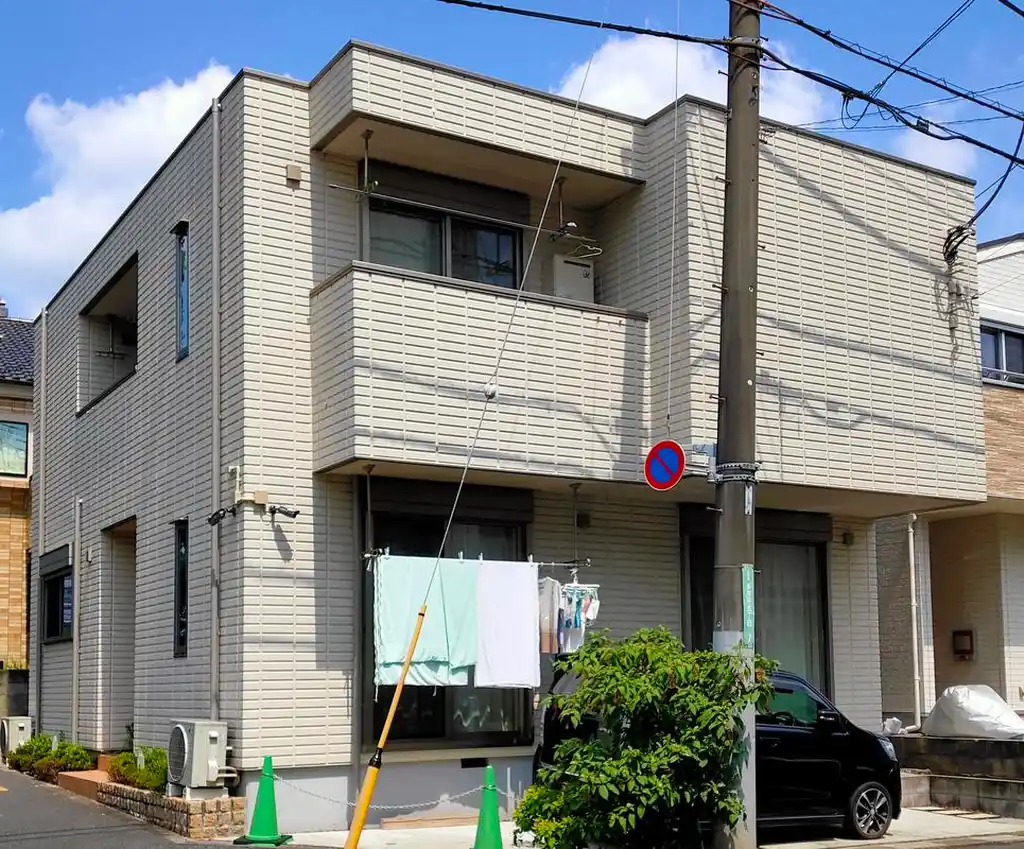 アベニュー 外観