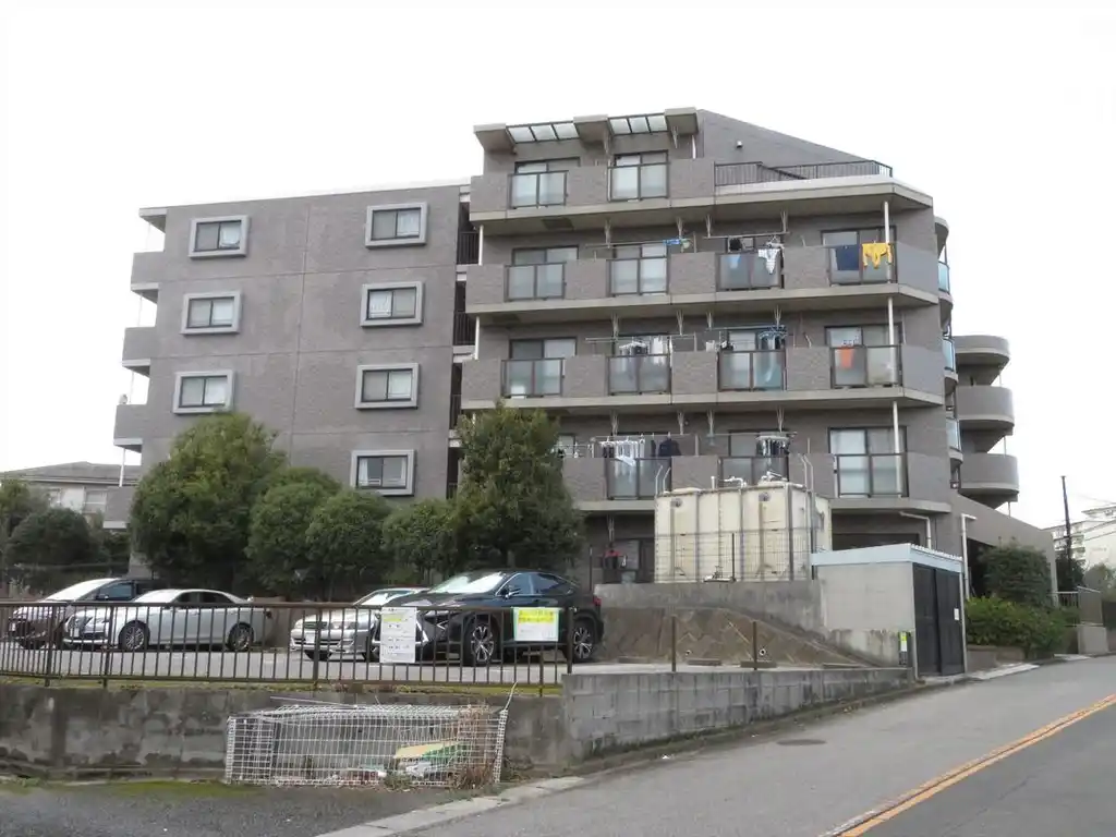 グラシアス芝山 外観