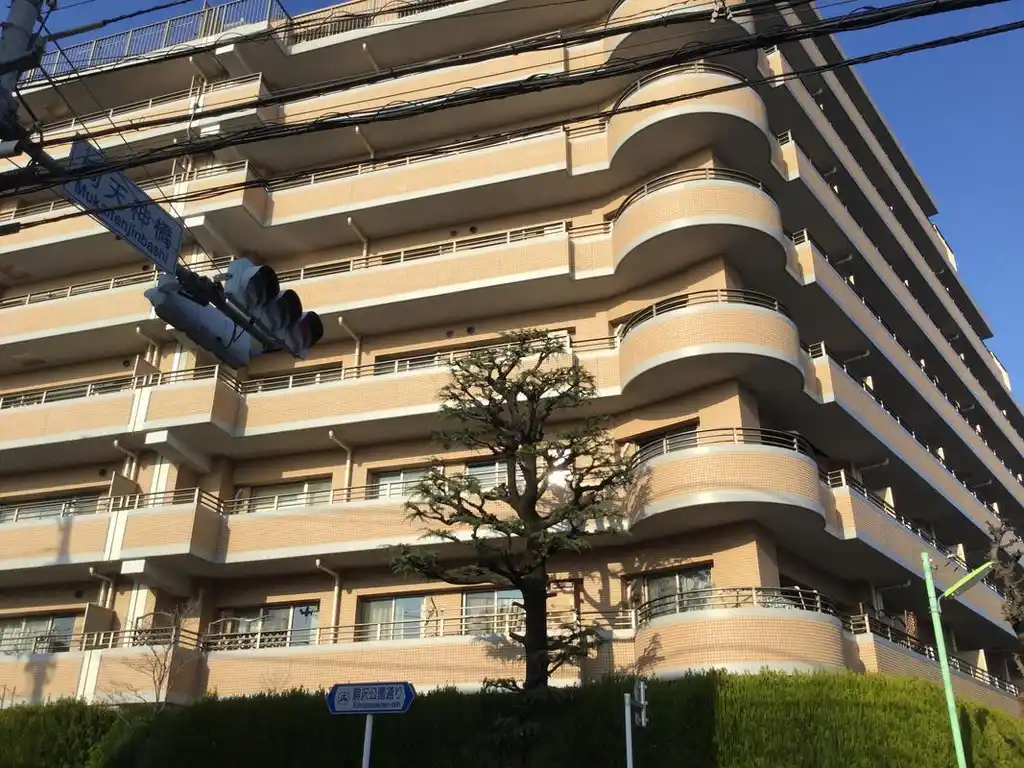 弦巻パーク・ホームズ 外観