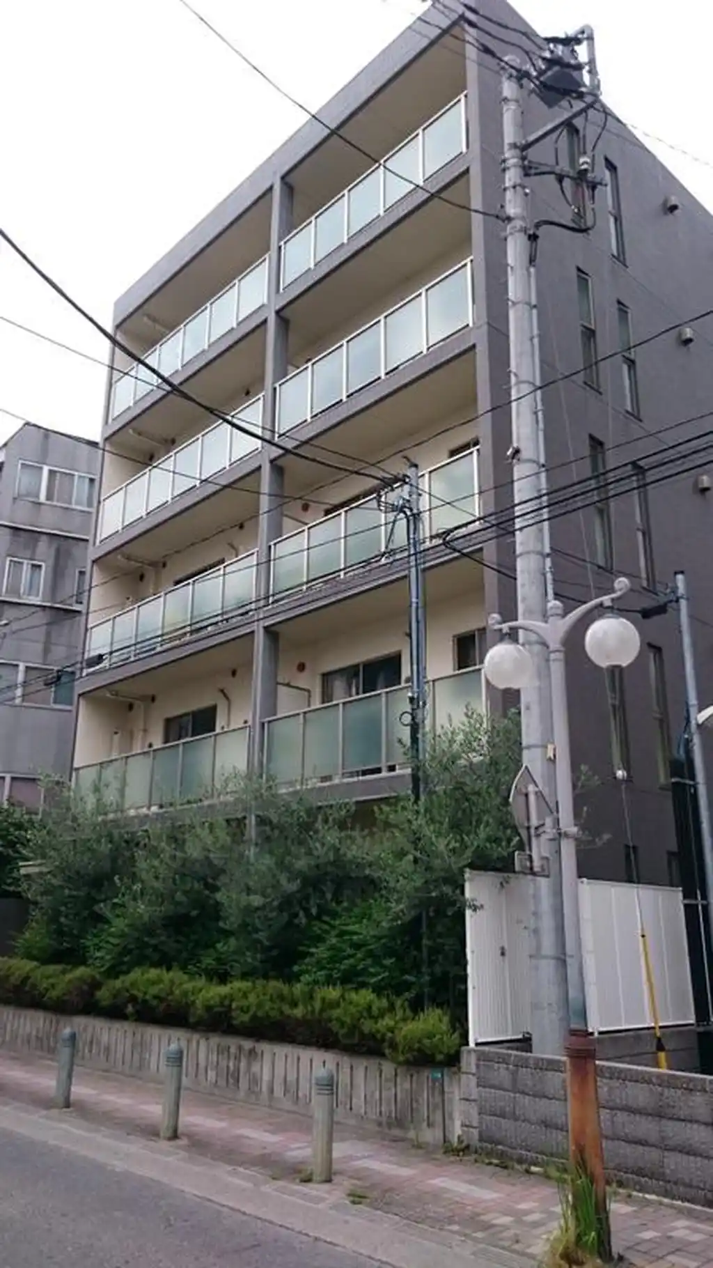 アレイポウル 外観