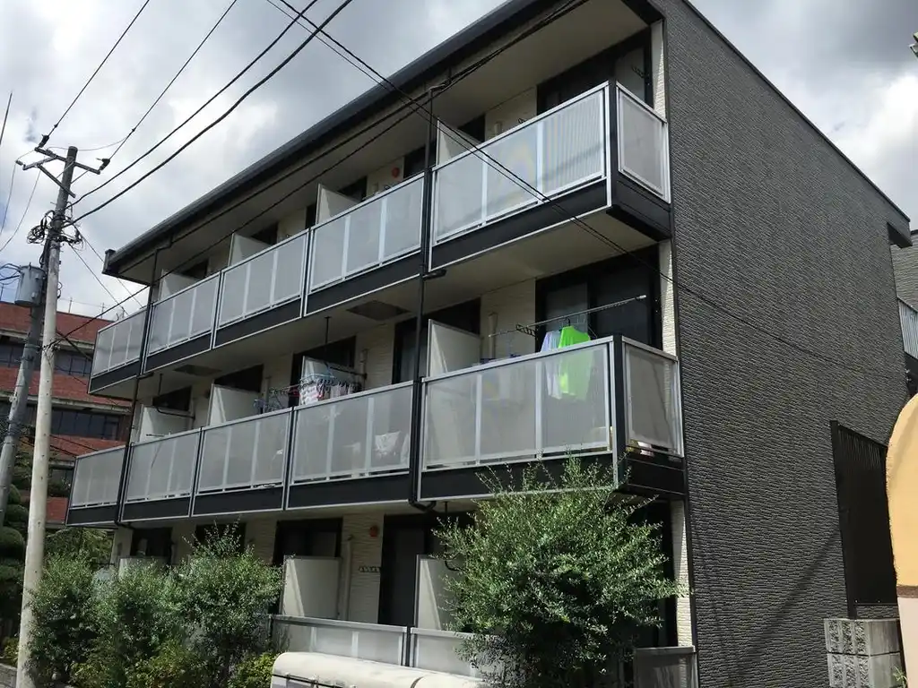 レオパレス柏の丘 外観