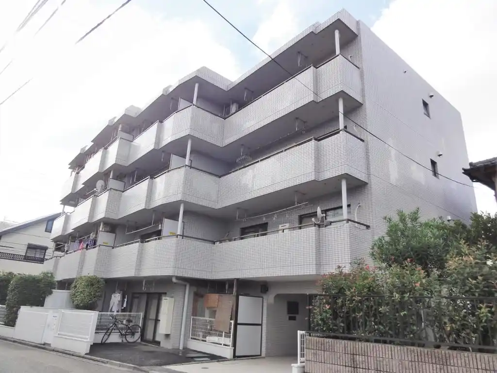 ローヤルパレス西浦和 外観