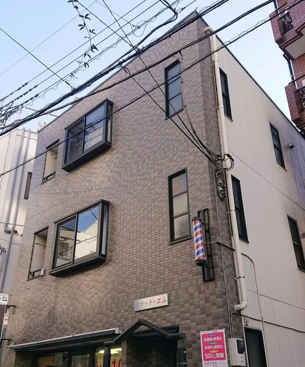 フラット・エム 外観