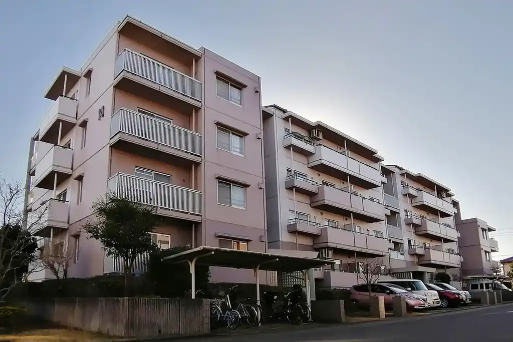 青葉の森公園通り14号棟 外観