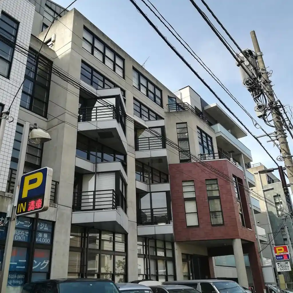 カーメルウエストシンジュク 外観