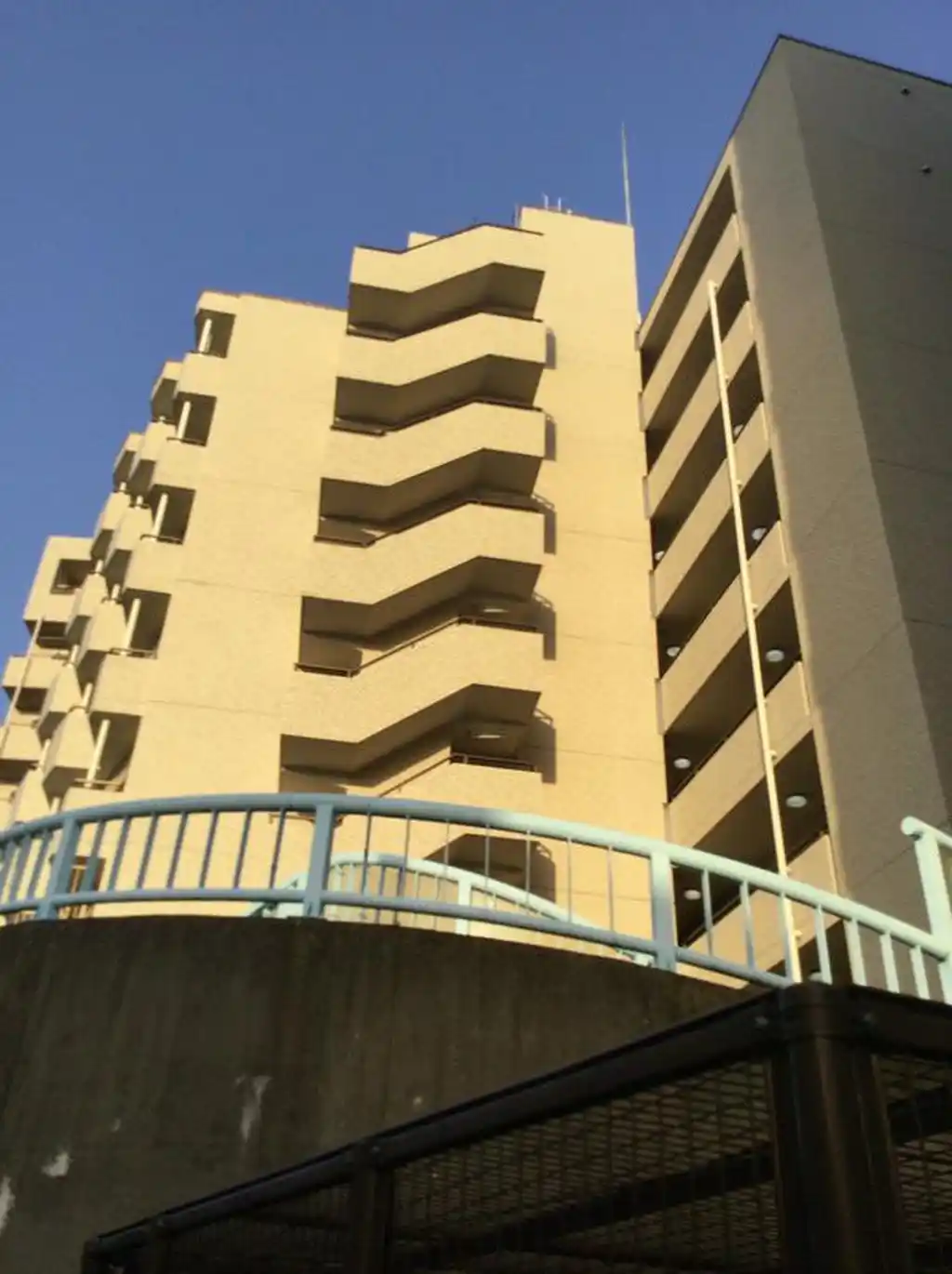 エヴェナール二子新地 外観