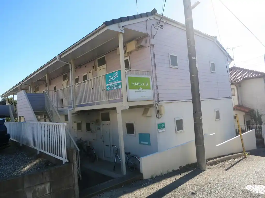 ヒルパレスB 外観