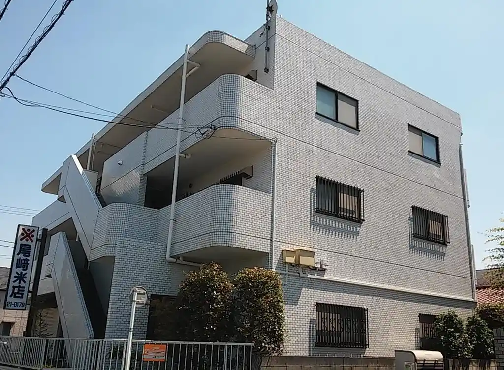1986ファミールオザキ 外観