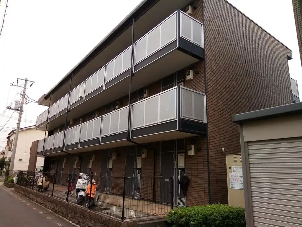 レオパレスサントーヨー II 外観
