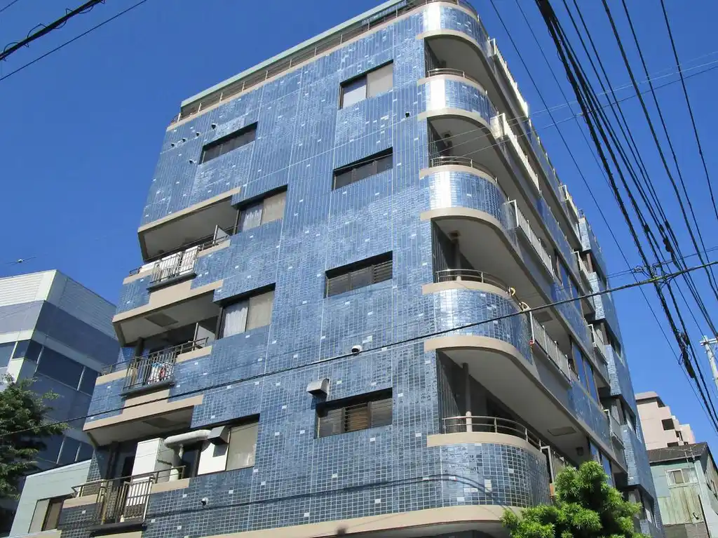 さんひいるど 外観