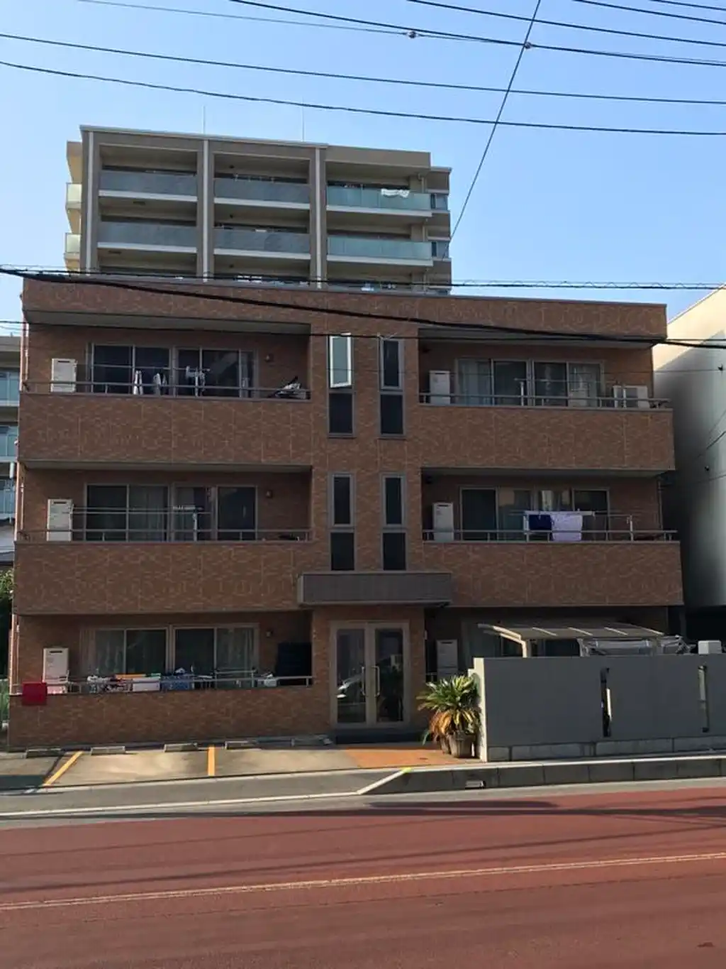 ラ・ファミール・サカエ 外観