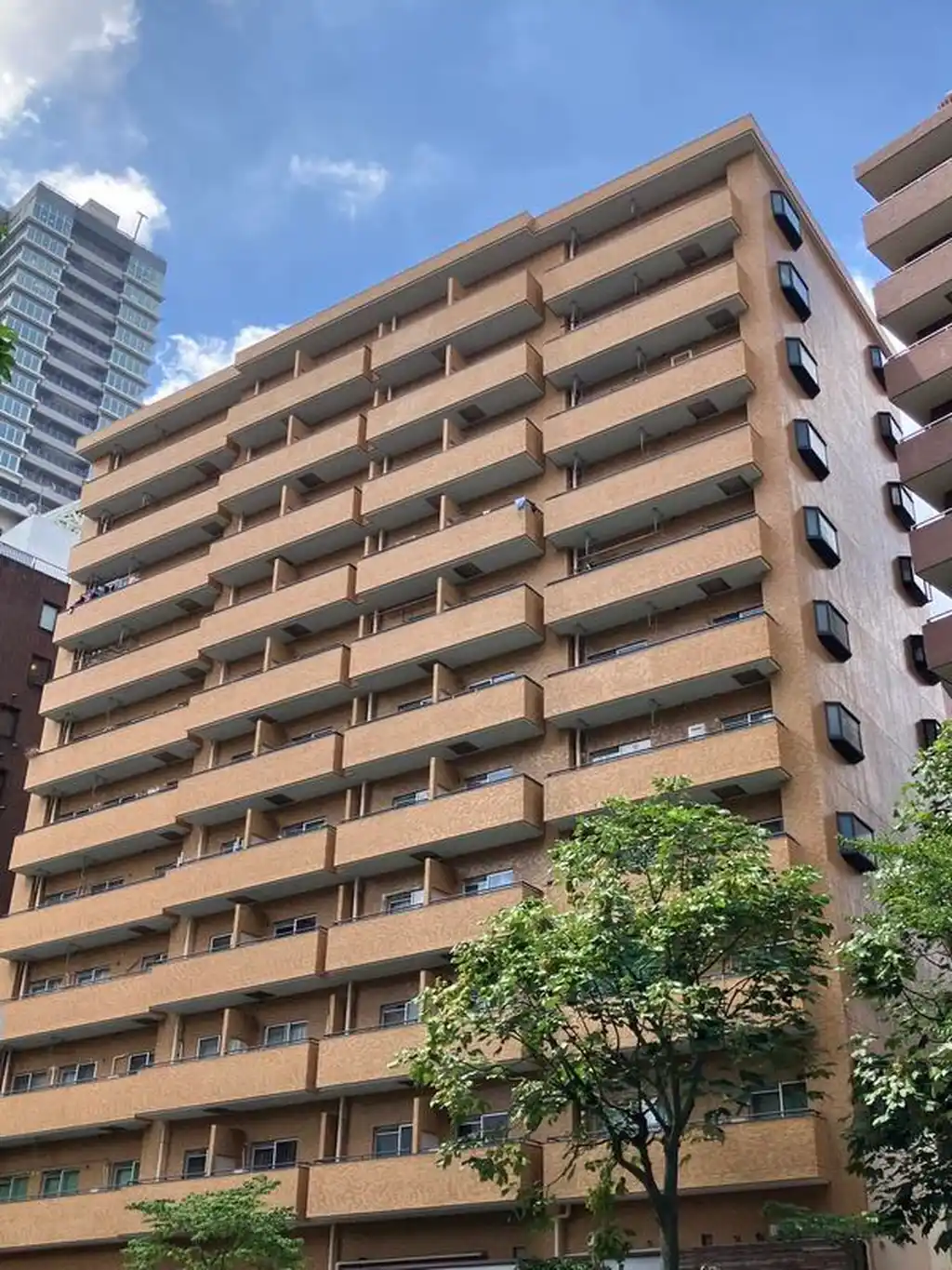 ダイアパレス御苑前 外観