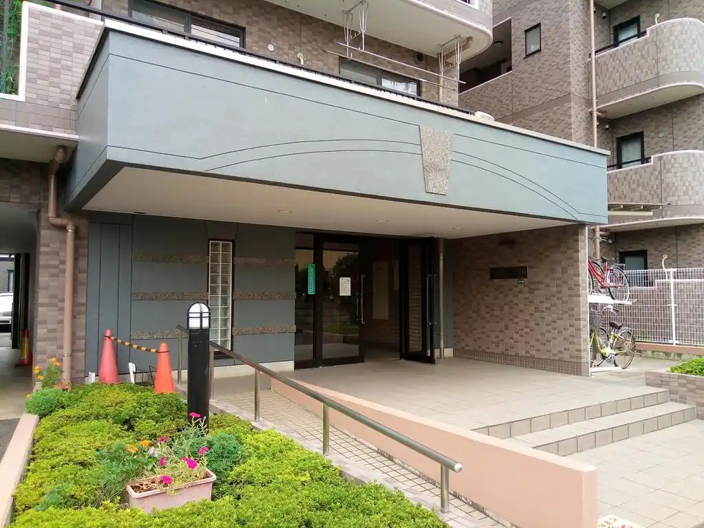 コモドサーラ前川 外観