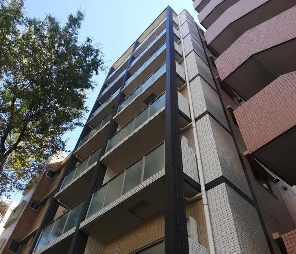 LEXE明大前 外観