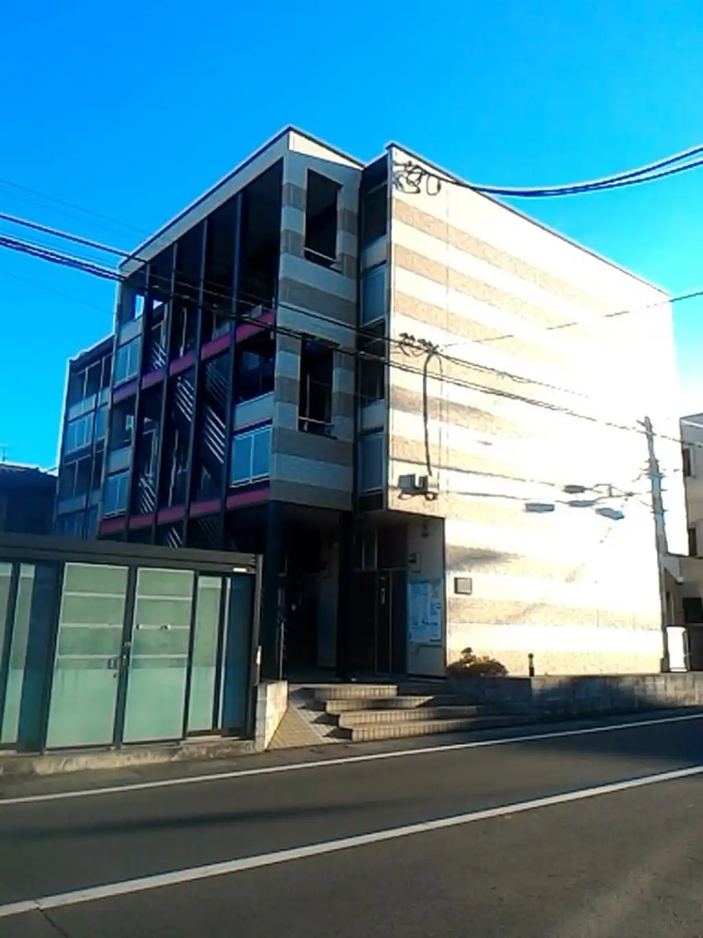 レオパレスアミー 外観
