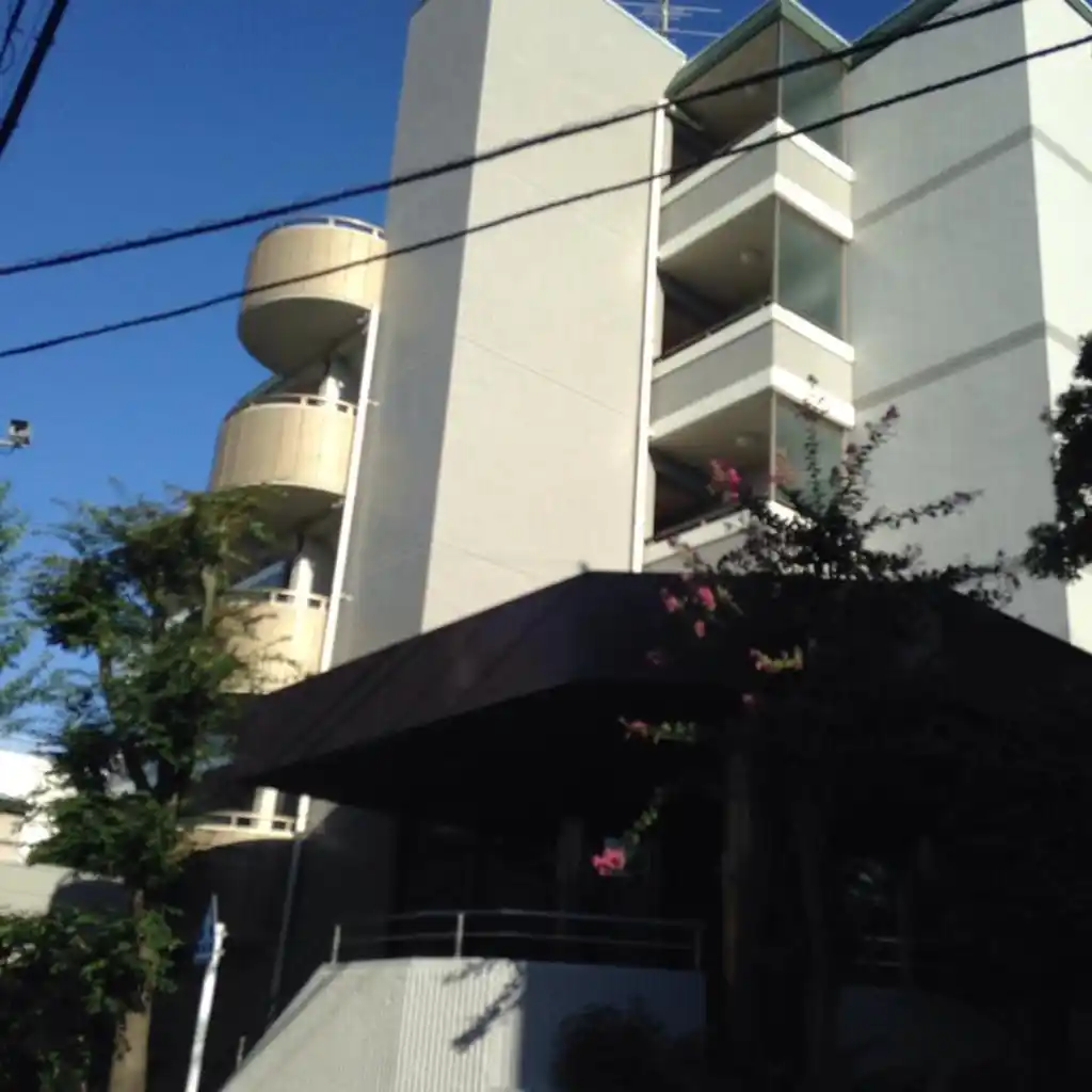 グリュンハイム和泉 外観