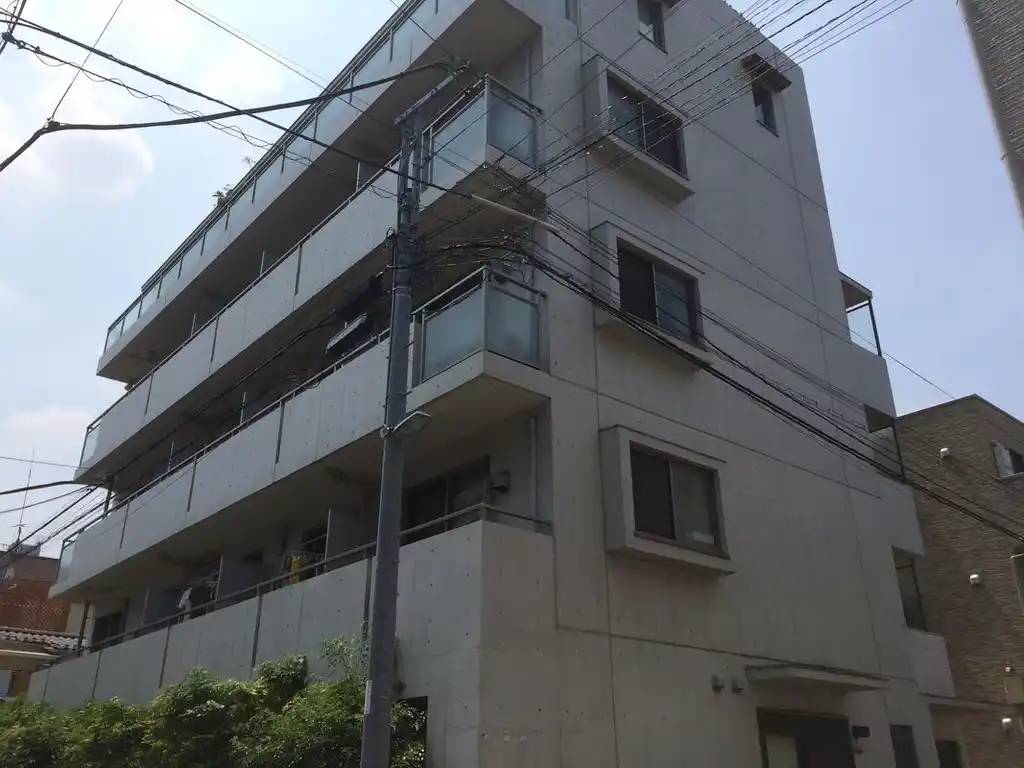 クードシャンスイースト 外観