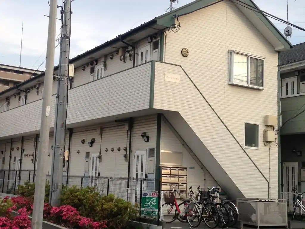 ロッシェル共和IV 外観