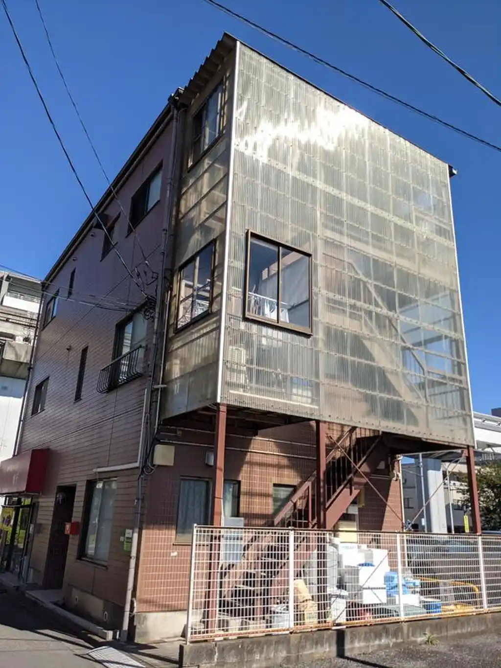 ステップ I 外観