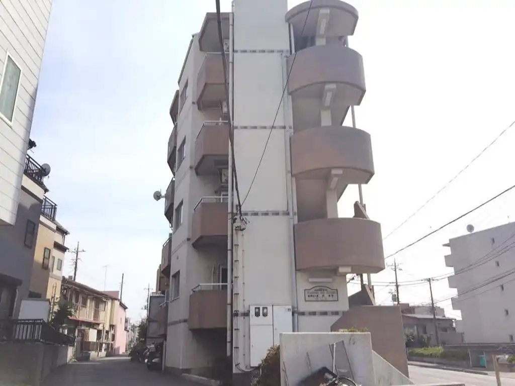 セジュール・ド・ミワ参番館 外観