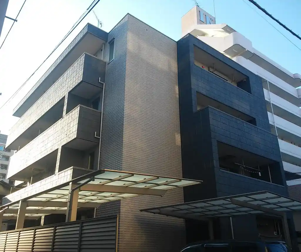 ラガール生麦 外観